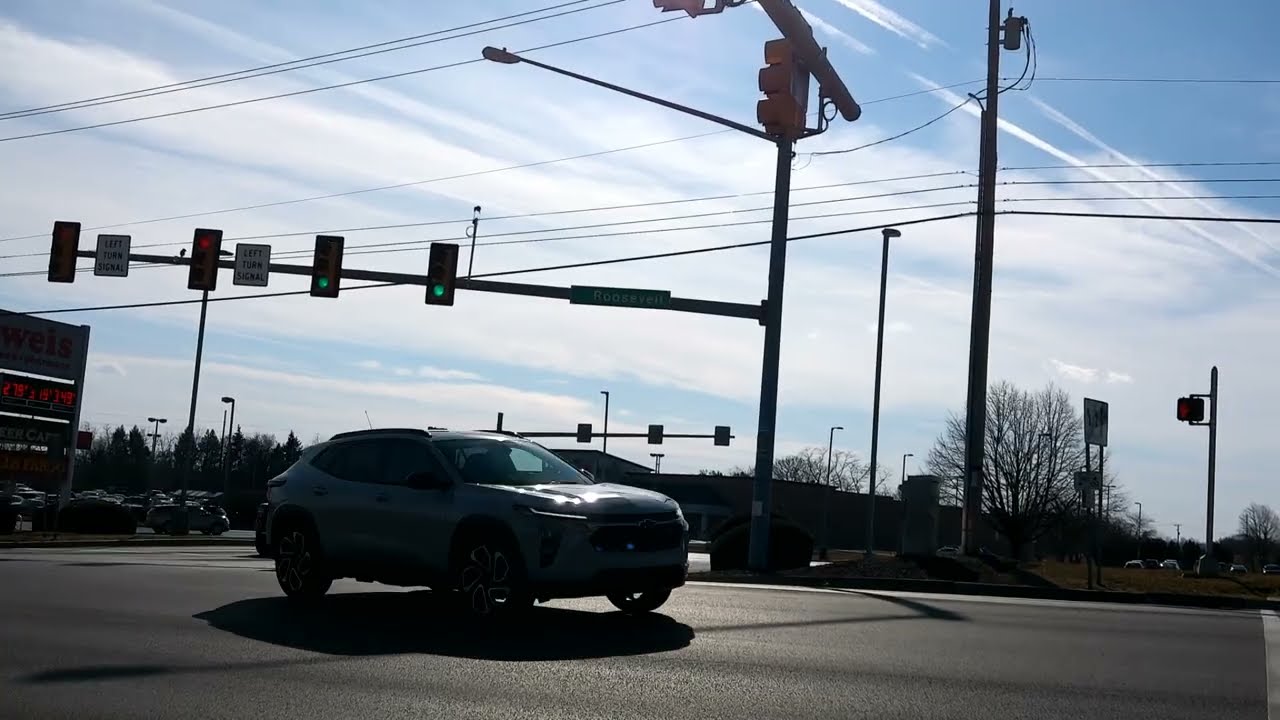 Traffic Lights in York, PA (Roosevelt Ave & Greenbriar Rd/Weis Driveway)