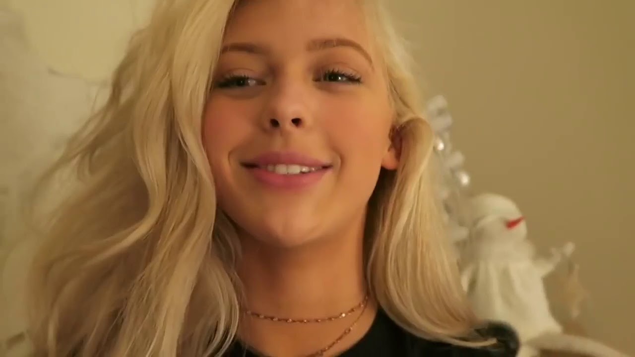 compilation of loren gray smiling/being a meme😔