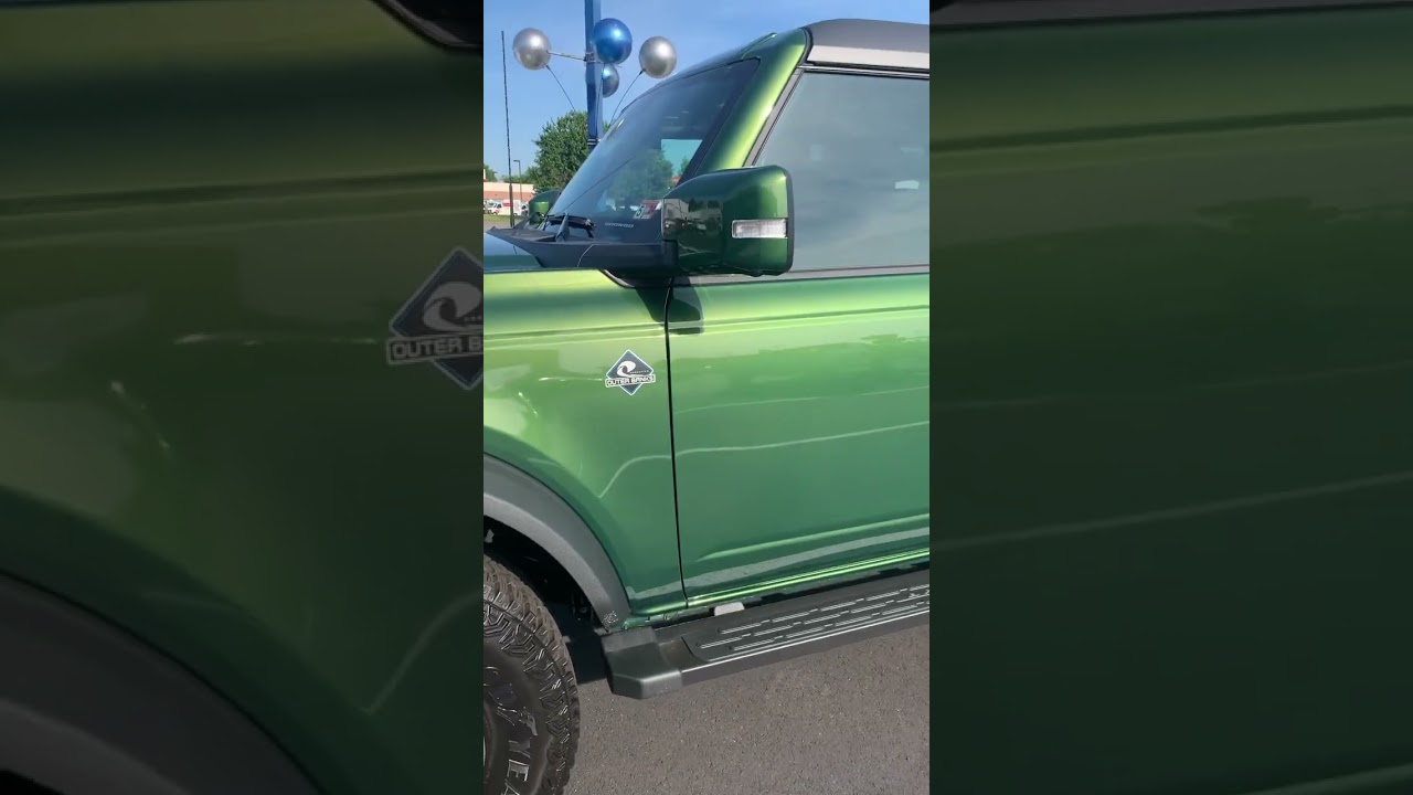 The Eruption Green is 🔥 #fordbronco #automotive #fordmotorcompany #bronco #shortsvideo #shorts