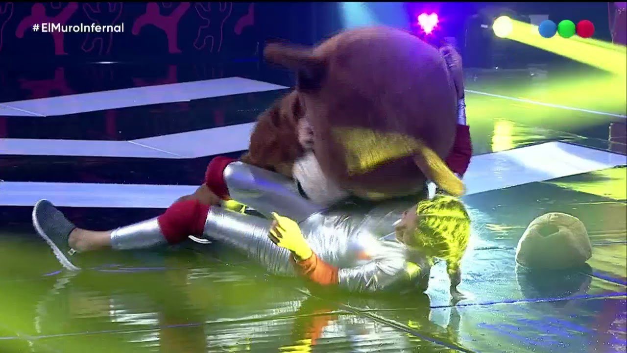 El Oso y Flor Peña, ¿una pareja que nace? - El Muro Infernal 2020