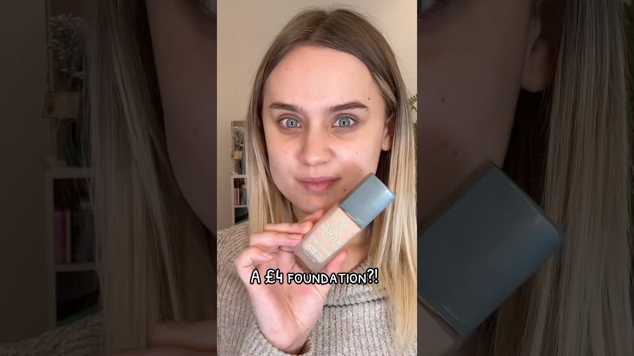 TRYING OUT A &pound;4 FOUNDATION MAKEUP REVIEW W7 VEGAN MAKEUP