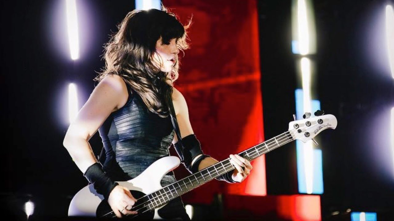 Журнал Bass Musician берет интервью у Эммы Анзай