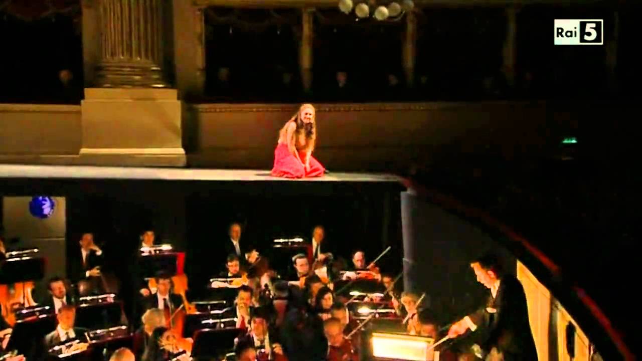 Oksana Dyka - Pagliacci - Qual fiamma avea nel guardo...Stridono lassù