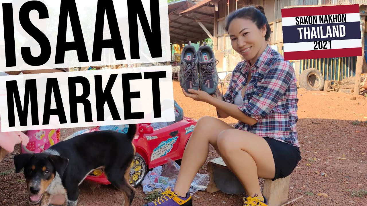 Walk around Sakon Nakhon, Isaan Thai Market - I feel sad for the chickens 🐤😧