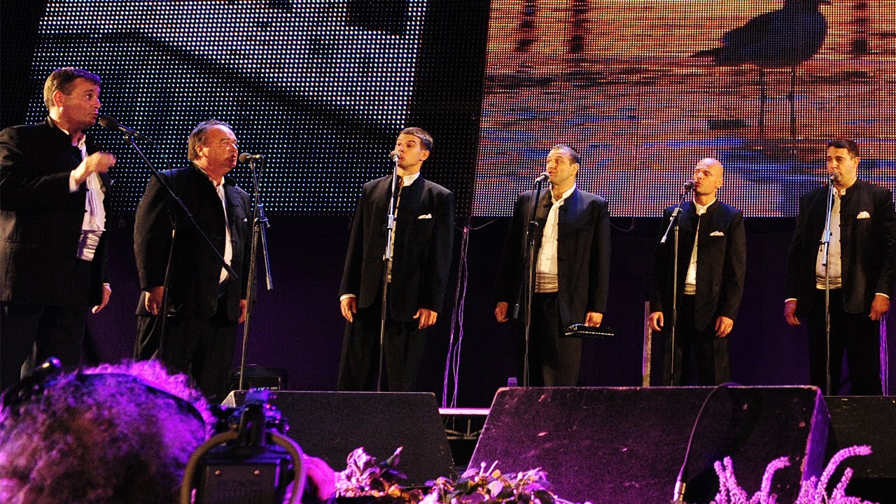 Cvijet čežnje - Vokalisti Salone [Poljud 2010]
