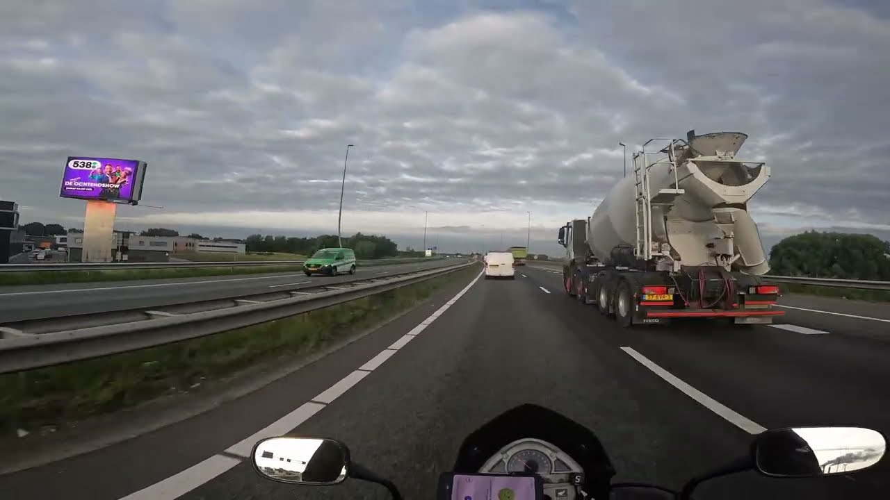 Racing Home Early Morning - Honda Hornet 600 PC41