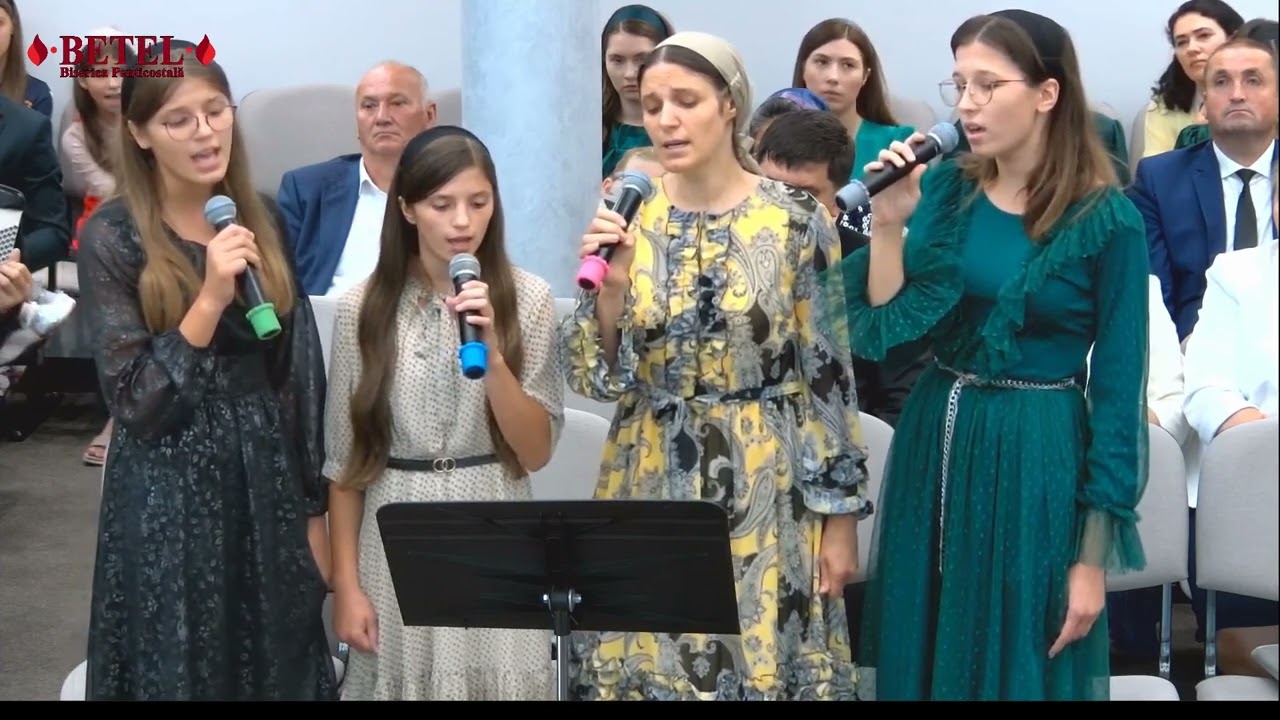 Lidia Anca & Fetele  ... În dragoste voi aţi pornit în viaţă