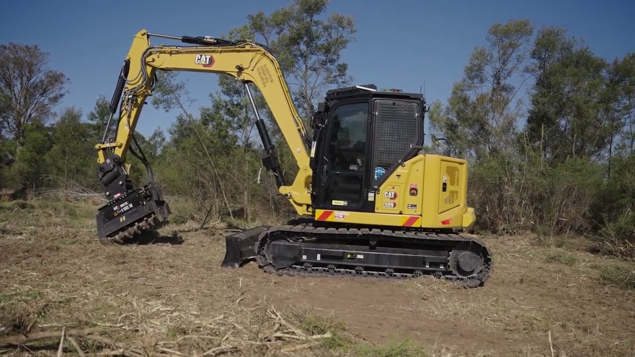 Cat® 309 CR Mini Excavator and Cat HM210 Mulcher Customer Story - Access Tec (Australia)