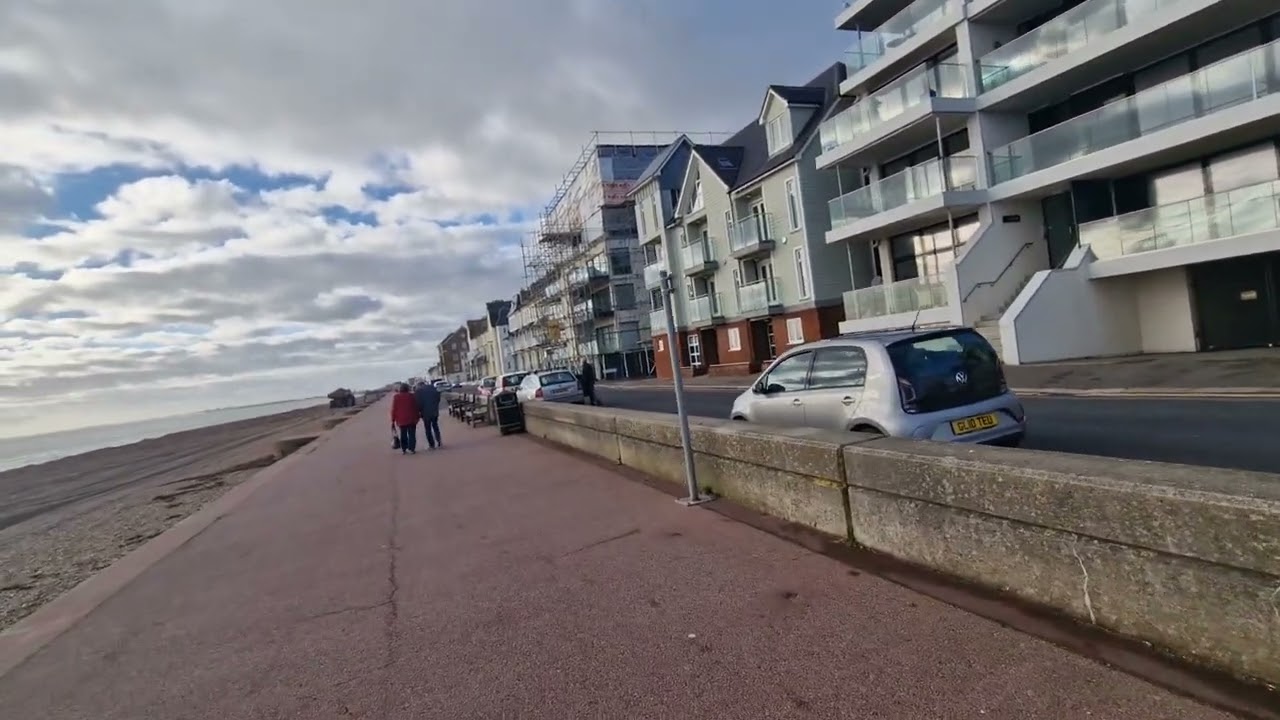 Hythe Beach ⛱️ 😎 Another Beautiful 😍 Place In UK 🇬🇧 (11/12/23)