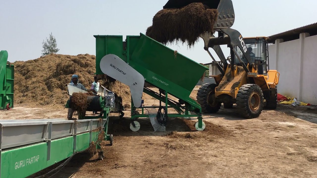 BUNKER OR TUNNEL FILLLER FOR MUSHROOM COMPOST