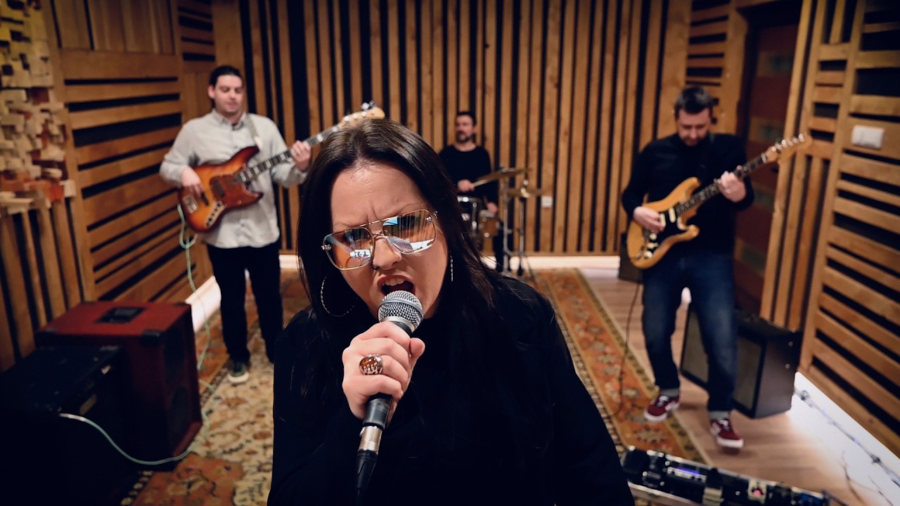 Alexandra Stefanović & SHkart Band - Od nule