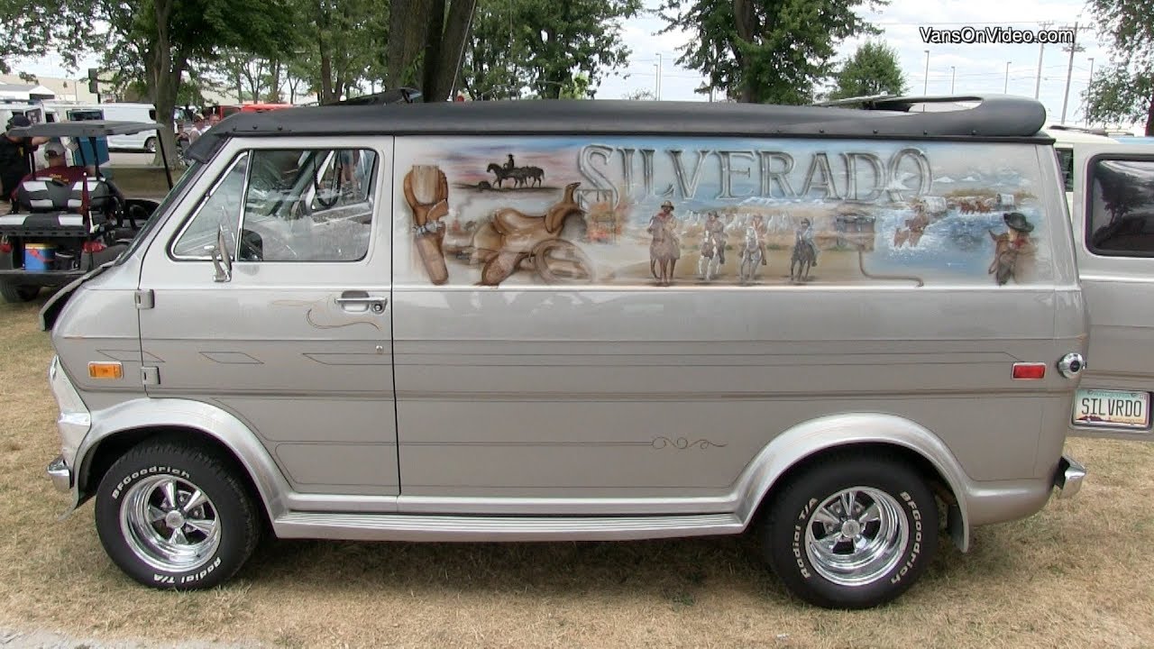 1973 Ford Econoline Custom 200. 