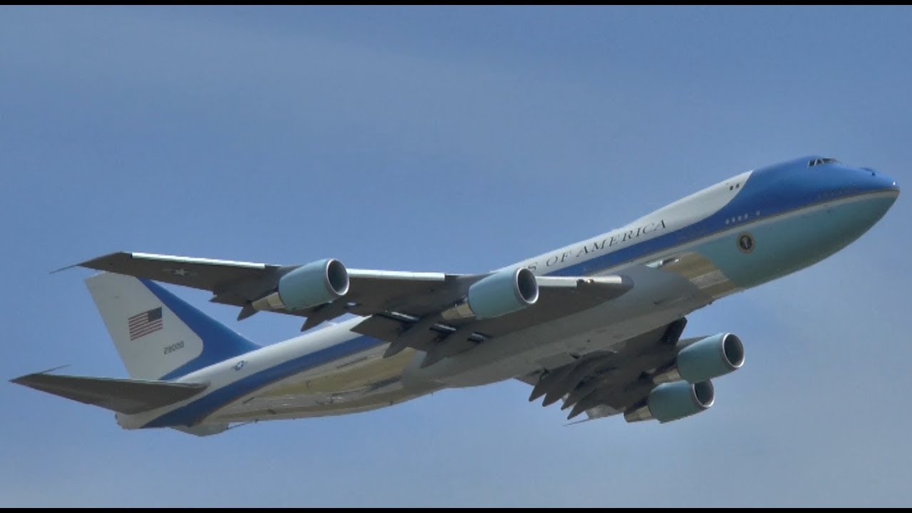 AIR FORCE ONE VC-25A PRESIDENT DONALD TRUMP TAKE OFF FROM ROMA FIUMICINO 24/05/2017