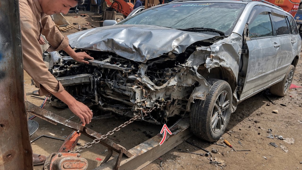 Dangerous Accident Toyota Car Massive Front Damage Repairing In The local Workshop 