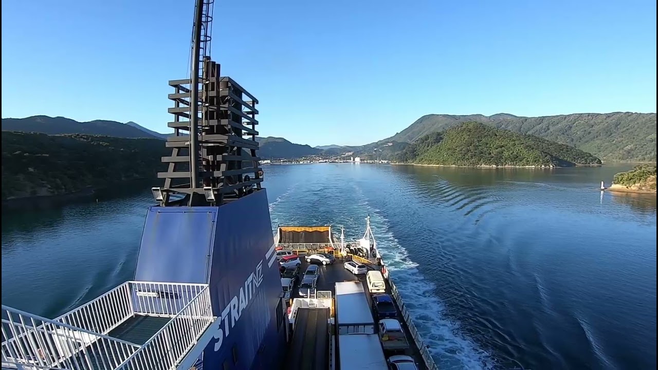 Picton to Wellington Bluebridge ferry by motorcycle Honda CB1300 S ニュージーランド