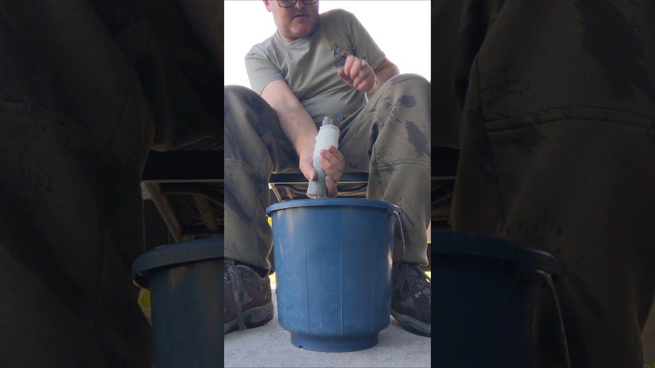 20 second to tie a PVA mesh bag. #fishing #pva #fishingtutorial #carpbasics #carpfishing #meshbag