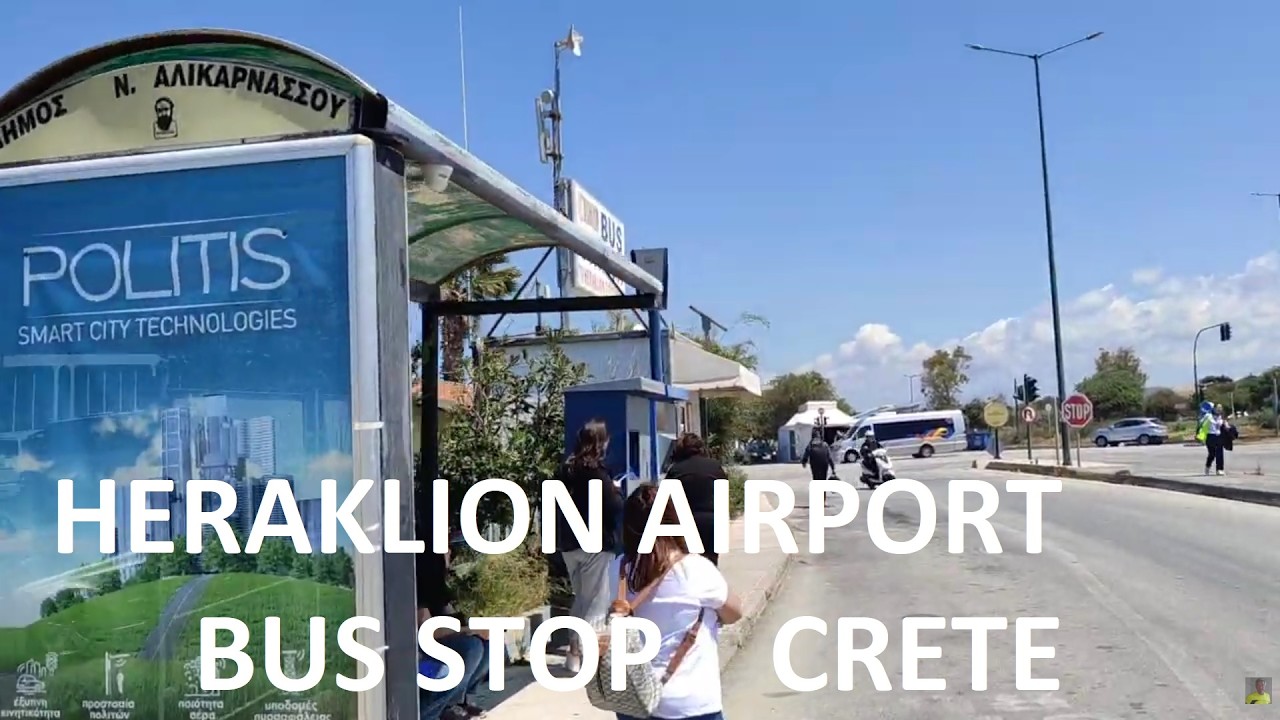 Heraklion ,Le fermate dei bus pubblici all 'uscita dell'aeroporto . Creta Grecia