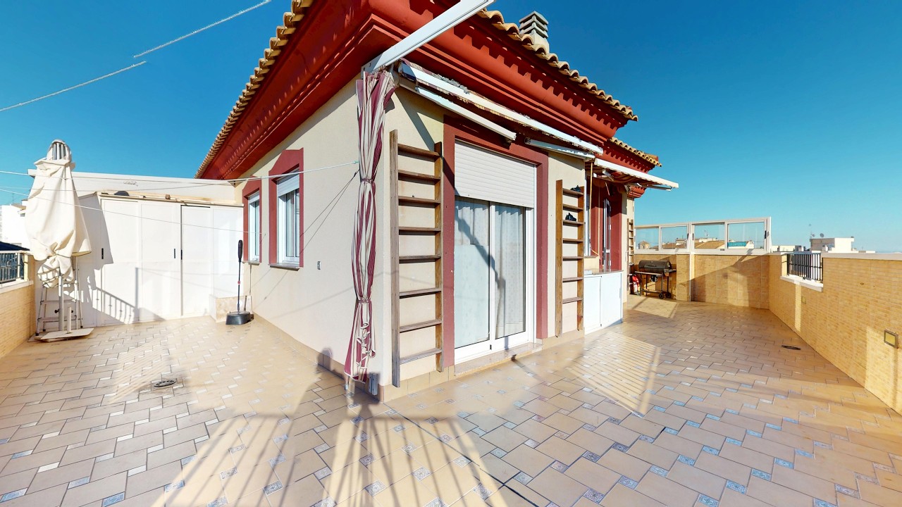 Despierta bajo el sol del Mediterráneo – Ático exclusivo con gran terraza en  Pilar de la Horadada
