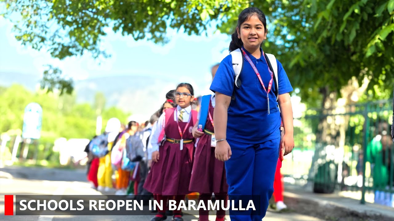 After several days of closure, schools in Baramulla reopen; students huddle back&nbsp;to&nbsp;classrooms