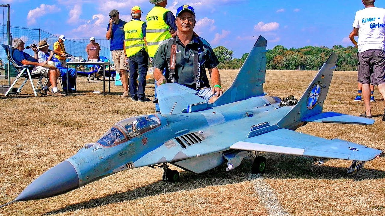 WOW !!! AMAZING !!! BIG RC MIG-29 