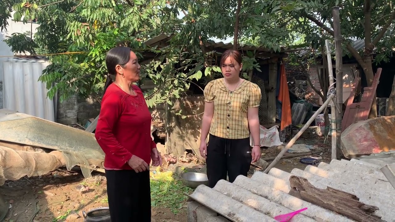Tiến tức giận cãi luôn bà quế.luc nào cũng tiền là trên hết 