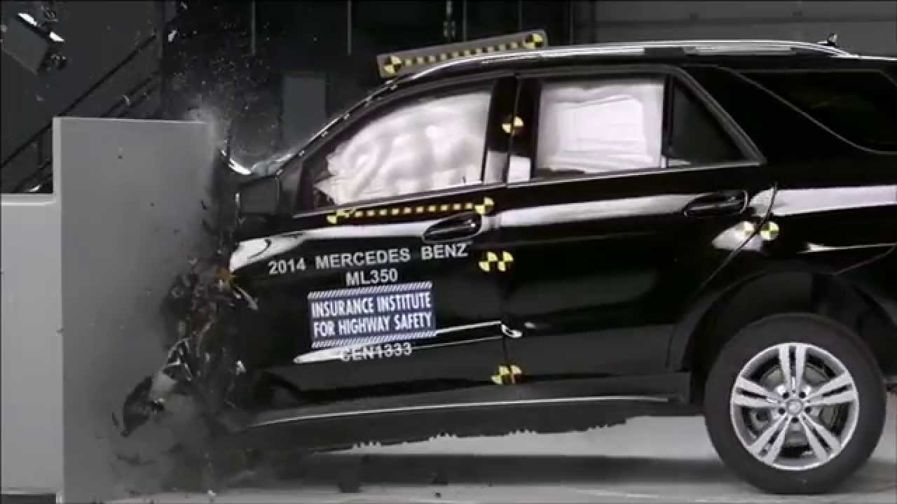 Window airbag test M-Klasse