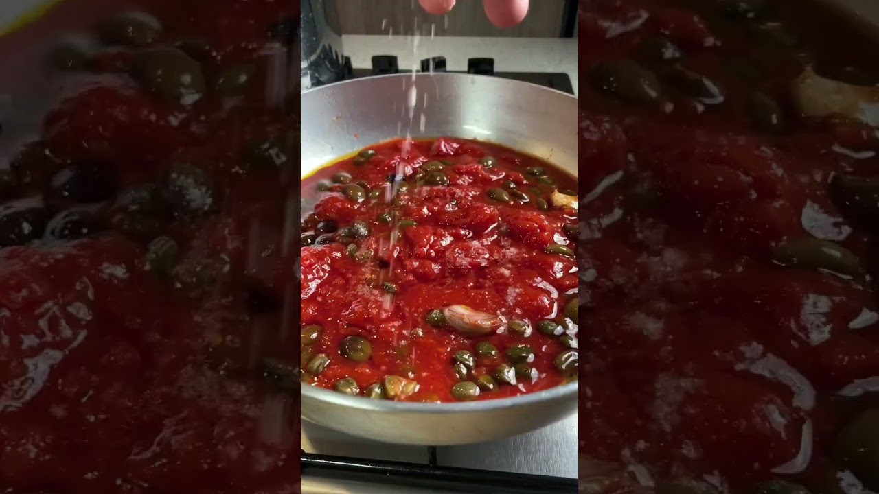 Spaghetti al pomodoro capperi e olive #shorts