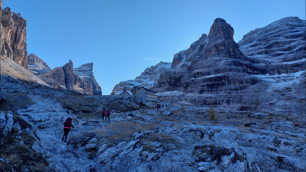 Giro ad anello autunnale nelle dolomiti di Brenta