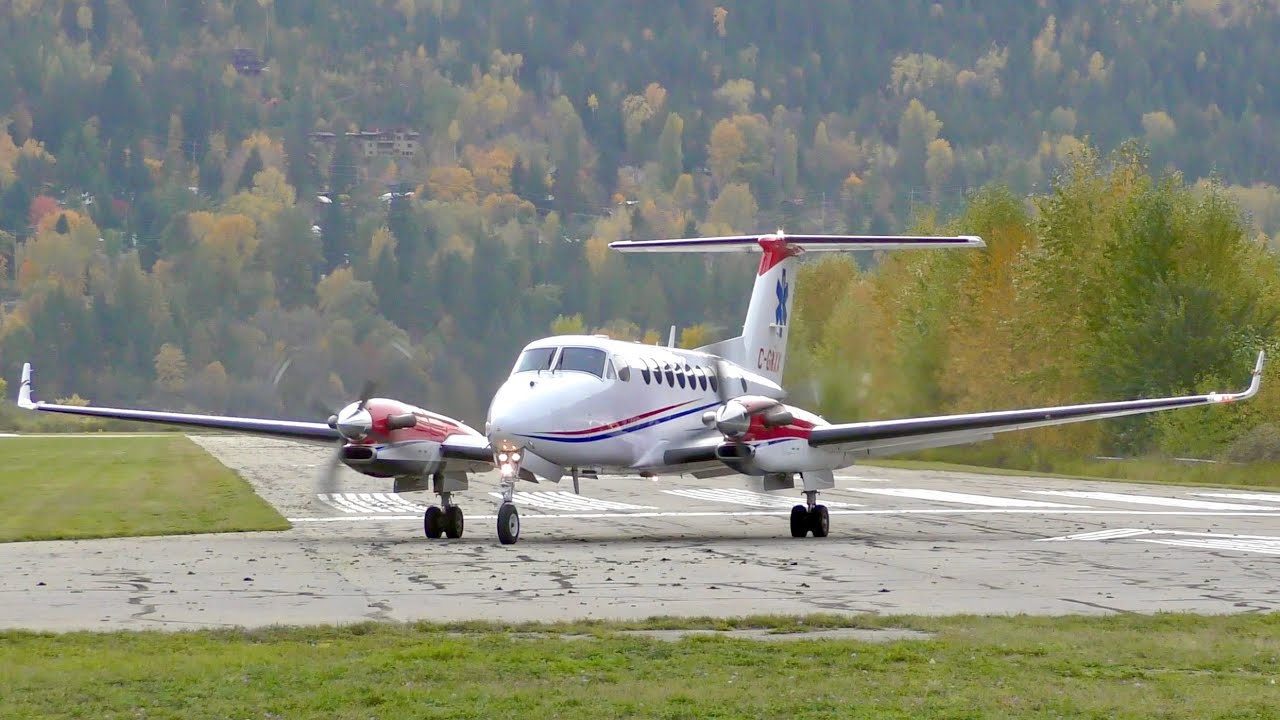 Beechcraft King Air 350 Takeoff