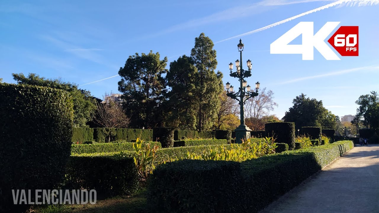 [ 4K ] Walking through the park Jardins Del Real | Valencia | Spain