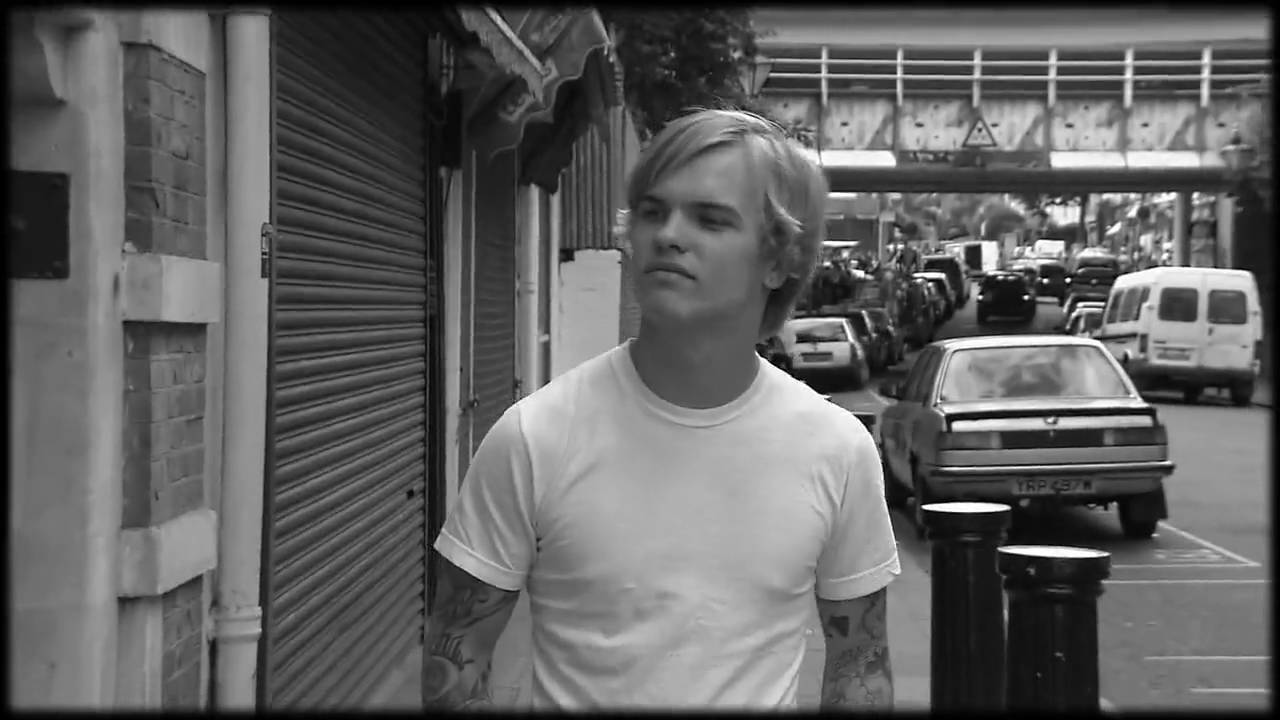 Steve Forrest ( E Florentino) I  see birdies Official Video