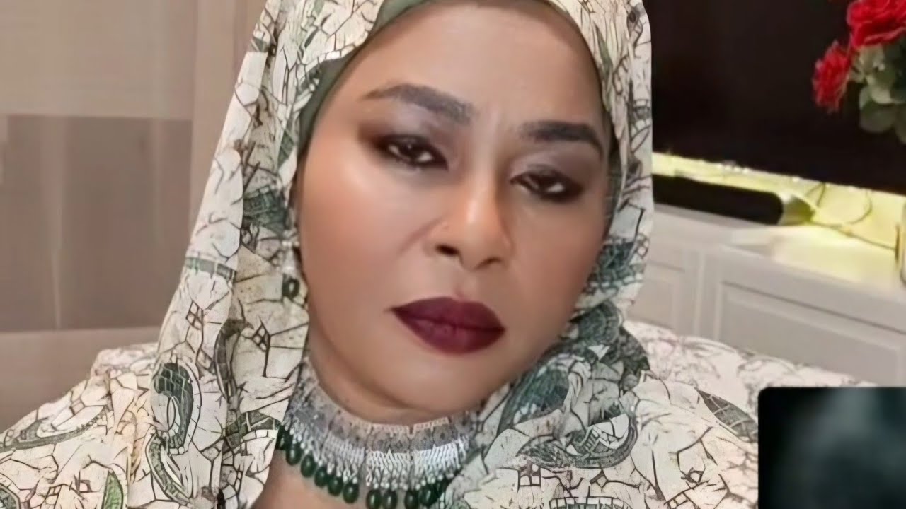 رسمت الحنة ومشيت استقبلتهم في المطار ..صرصرن والسلام بطرف النخرة/شباب الربة