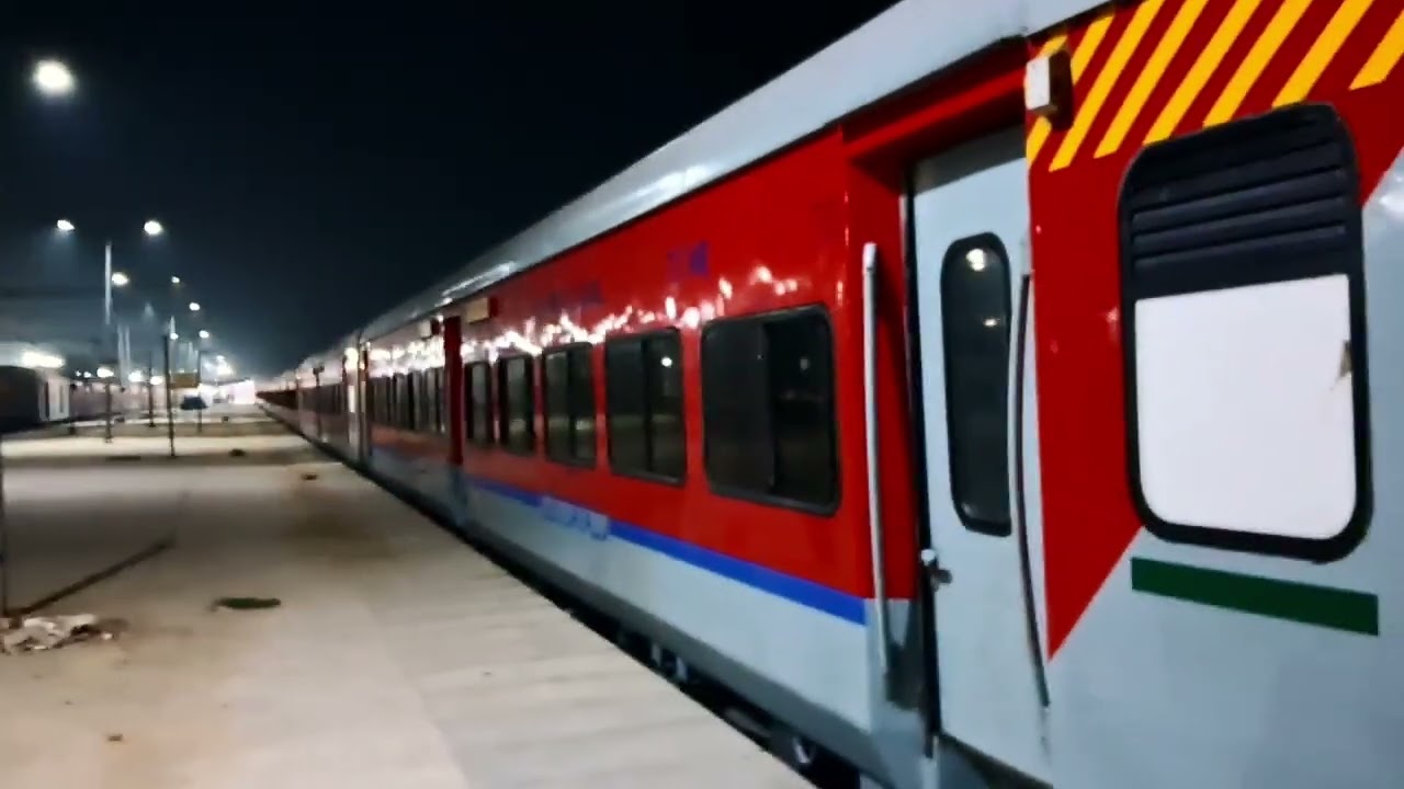 বালুরঘাট ব্যাঙ্গালোর এক্সপ্রেসের কমার্শিয়াল রান !এই ট্রেনের general, Sleeper, AC কামরা ভাড়া কত?