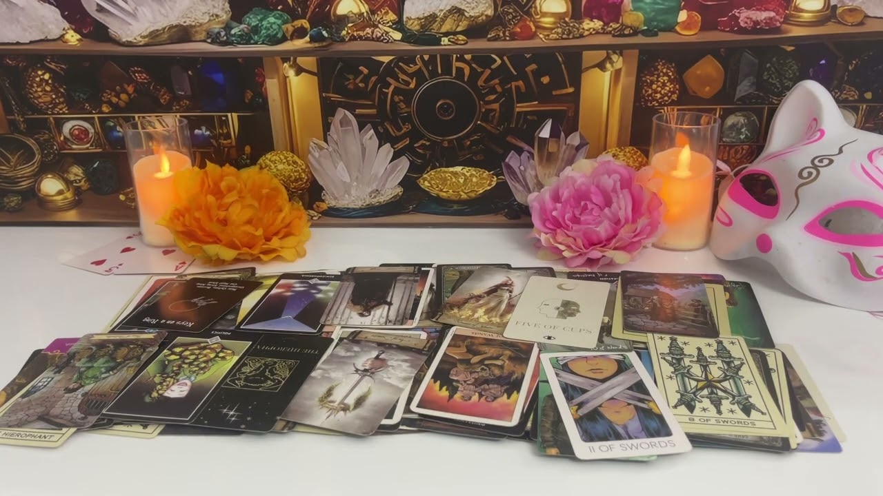 PISCES   WOW! WHAT A POWERFUL MONTH AHEAD…OPPORTUNITY BECKONS PISCES  LOVE TAROT READING