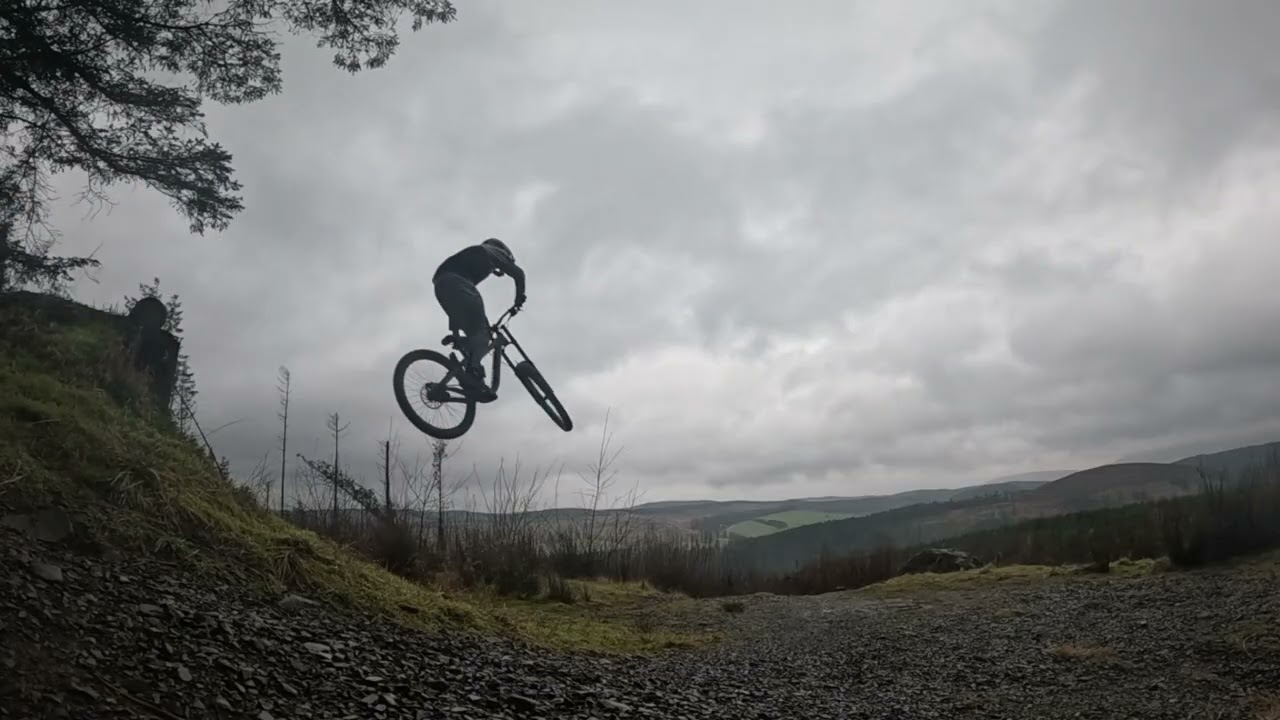 Watched Hardline and needed to go find some big jumps and drops (for me!). Ae DH. 