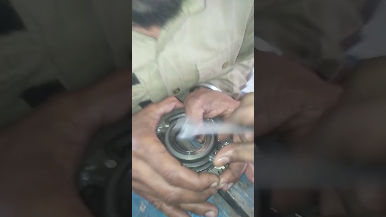 Innova Engine ( Idler gear adjustment )
