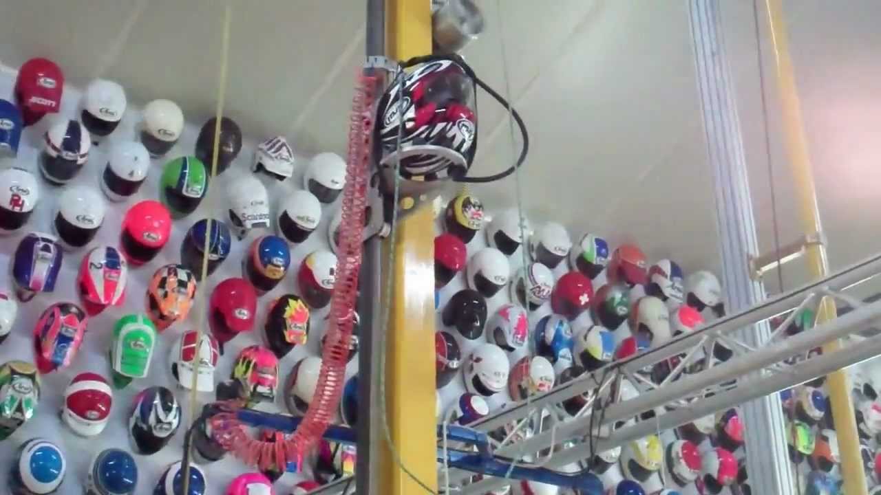 Arai helmet testing (fall simulation) -1 - Nieuwsmotor.nl