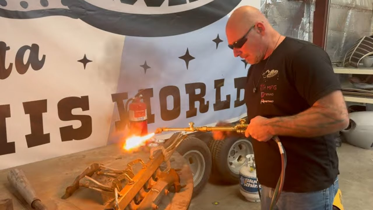 1937 Lincoln Zephyr: Ian Roussel A Brazen Exhaust Project. Cast Iron Exhaust Manifold Repair.