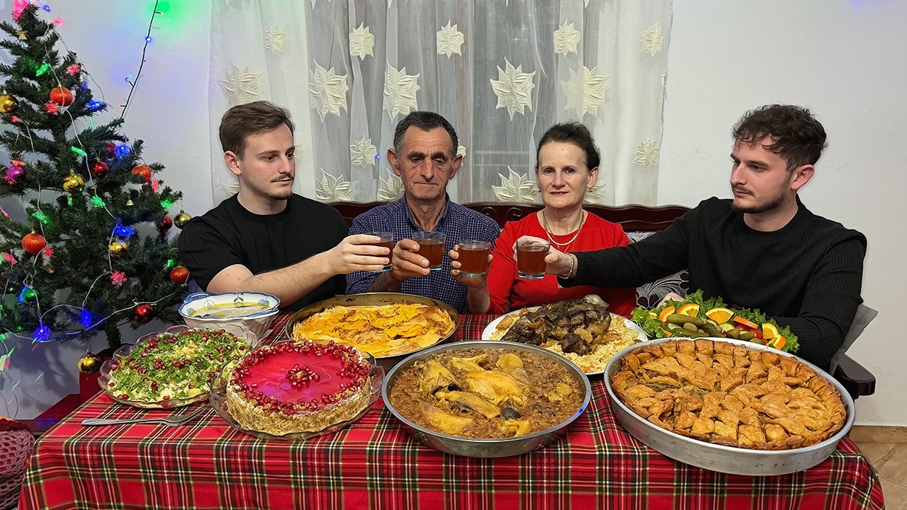 From Our Family to Yours Happy New Year, YouTube Fans Gëzuar Vitin e Ri 🎉❤️🇦🇱