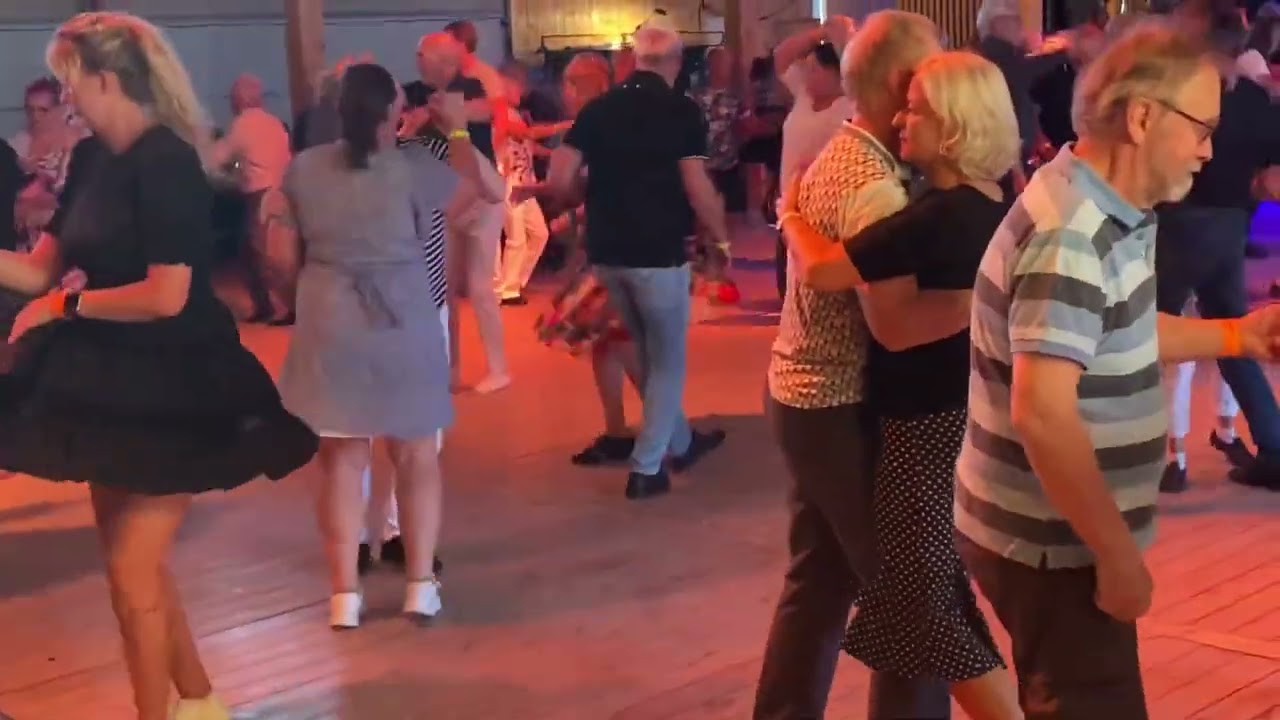 Det er lätt att bli kär med Holidays orkester på Dokka Camping 15 8 Dansnytt Jostein Haug