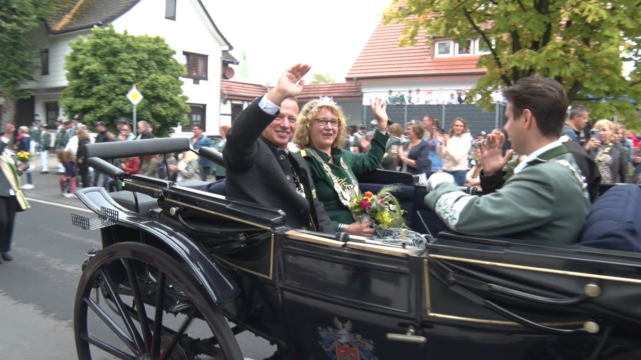 Bundesschützenfest 2022 Ostenland - Königinnen- und Hofstaatskleider - Sonntag, 11. September 2022