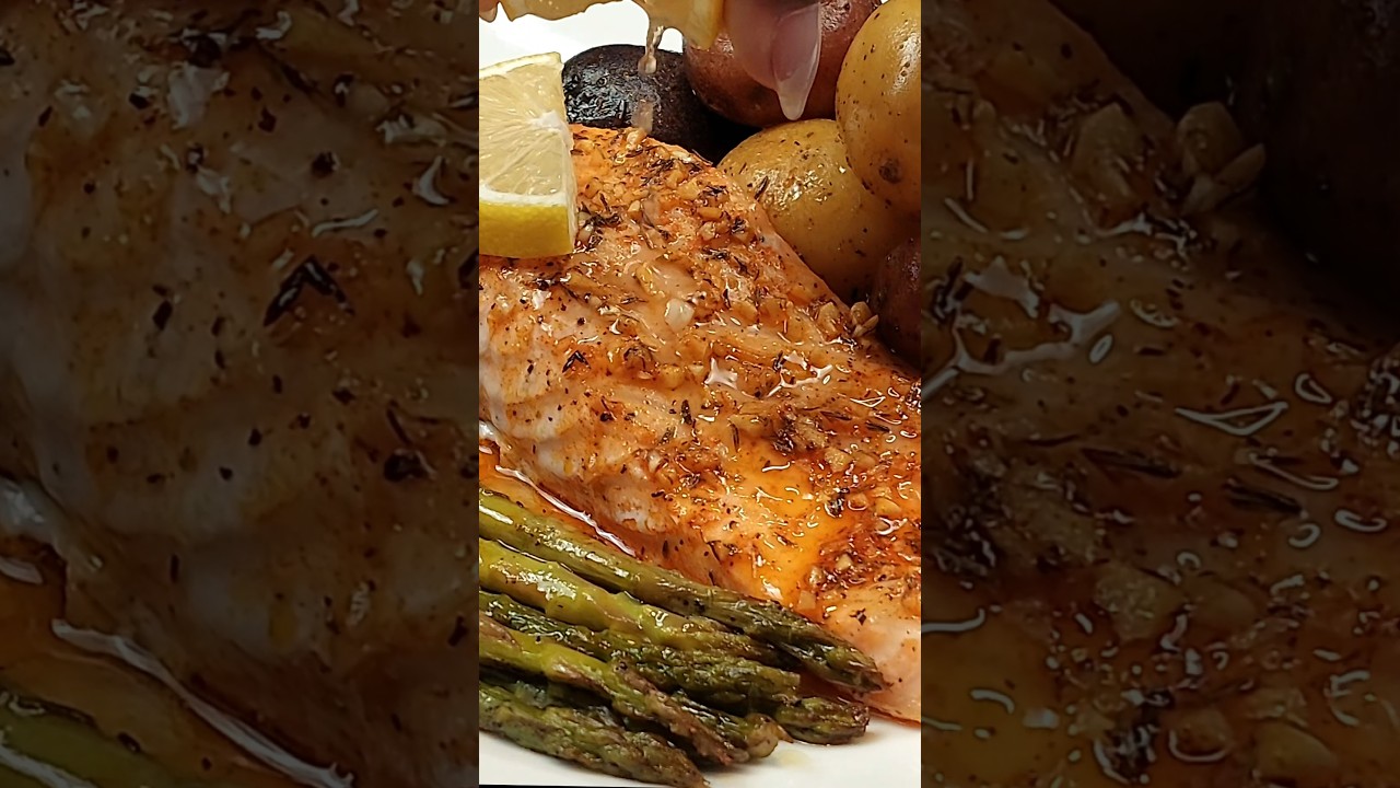 This Lemon Butter Salmon Is So Juicy 😋 🍋