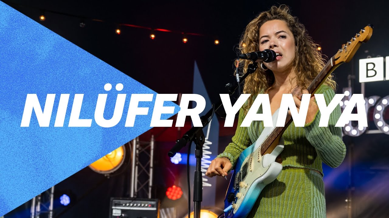 Nilüfer Yanya - The Dealer (BBC Music Introducing at Glastonbury 2022)