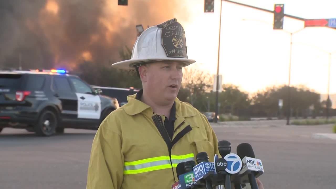 Fire official warns about air quality in Friday update on Tracy warehouse fire