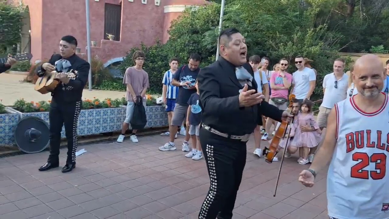 Mariachis en la hacienda. Port aventura verano 2025