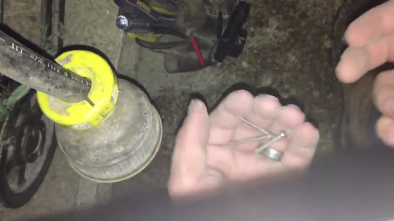 Fixing Silo Unloader - Valmetal Silo Unloaders