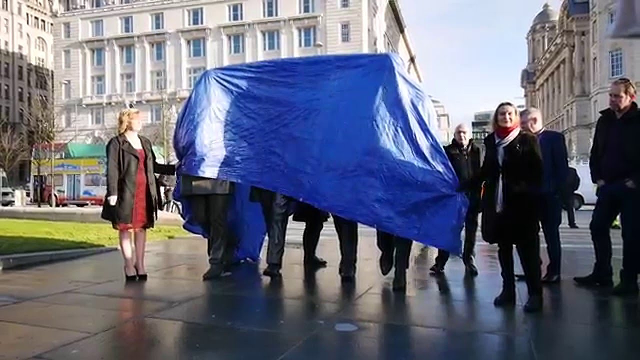 Beatles statue unveiled in Liverpool, 4 December 2015.