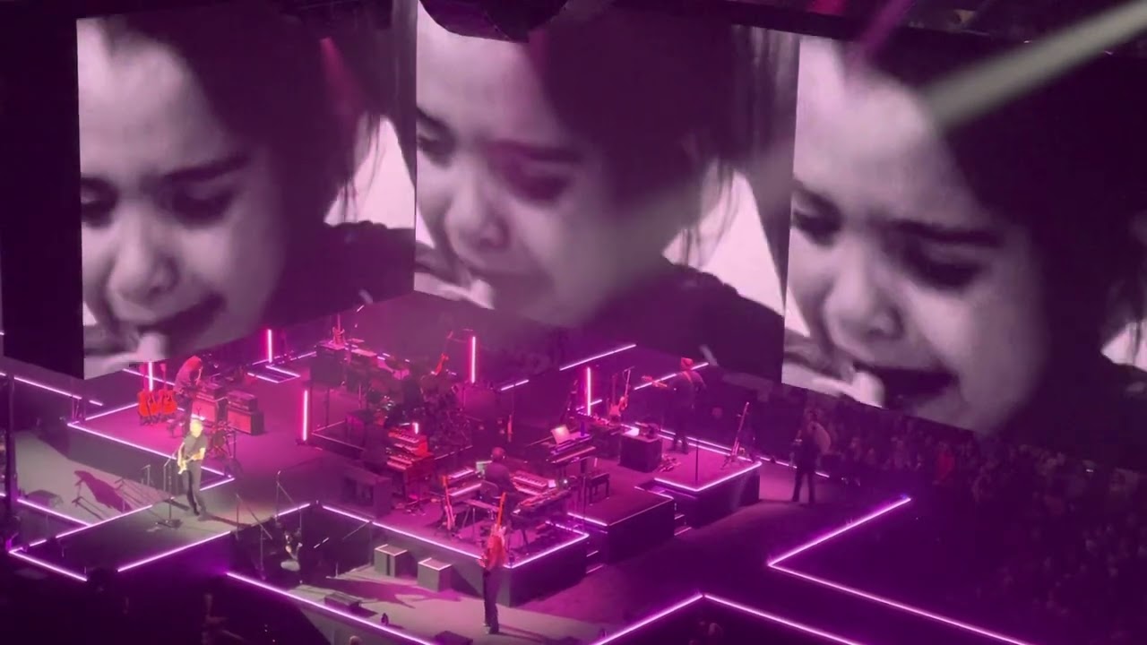 Roger Waters - Have A Cigar (live in Boston, 7/12/22