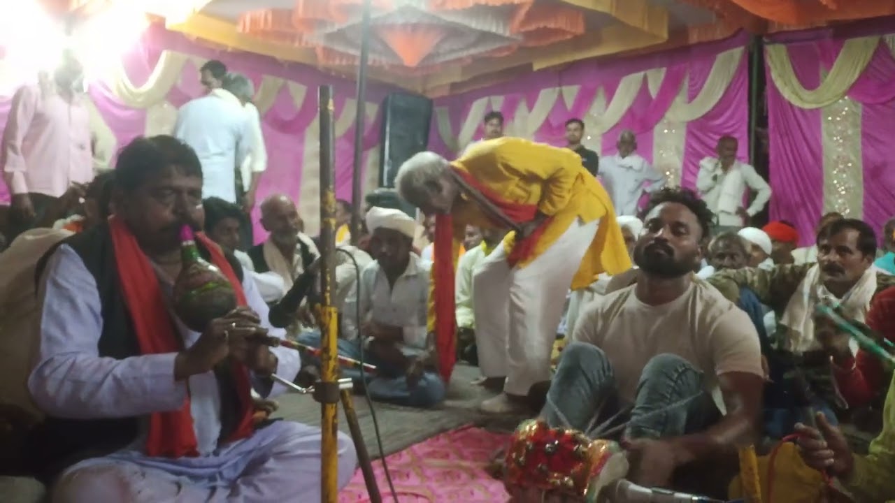सौरभ राजपूत बारोदा बुंदेलखंड केशरी सुंदर ढाक बजोटी बीन के साथ 