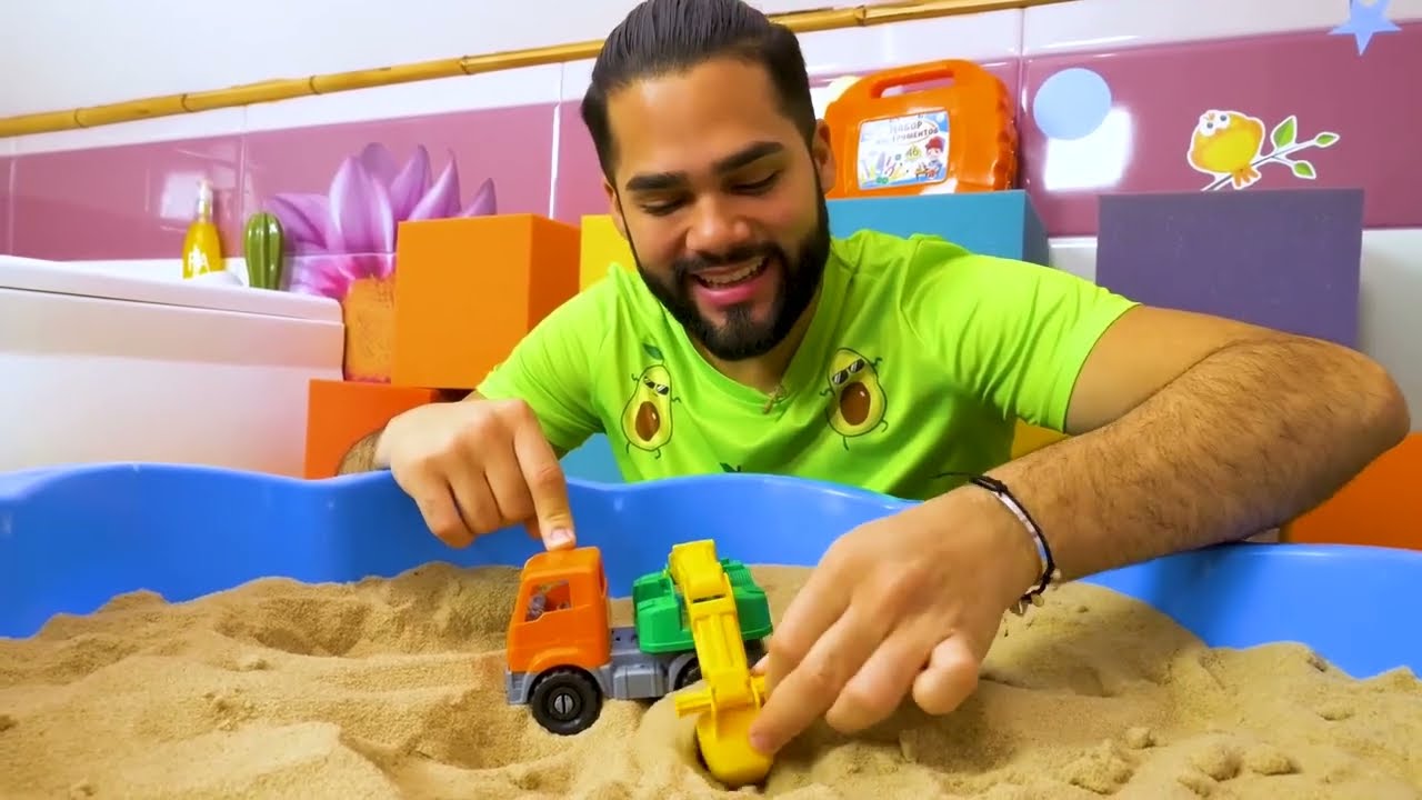 Jogo de teletransporte com a Patrulha Canina de brinquedo e a boneca Masha. Brinquedos para crianças
